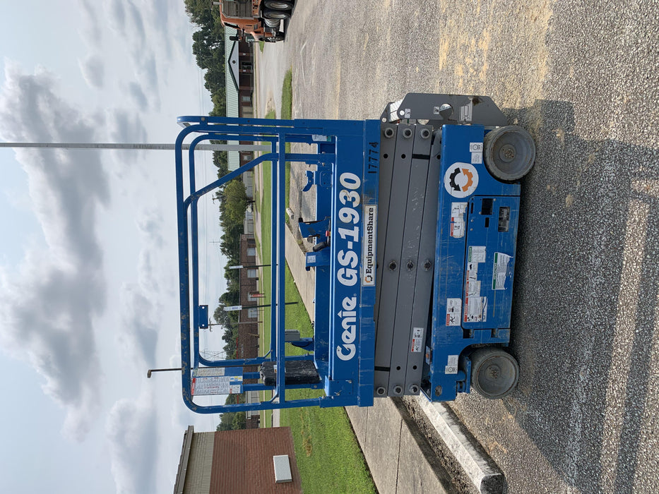 2018 Genie GS-1930 Genie GS-1930 w/Fixed Rail, Chain Entry
