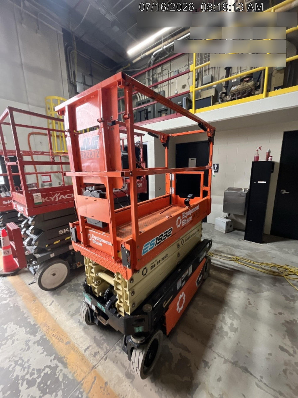 2022 JLG ES1932