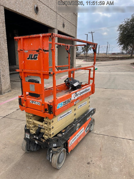 2022 JLG ES1932