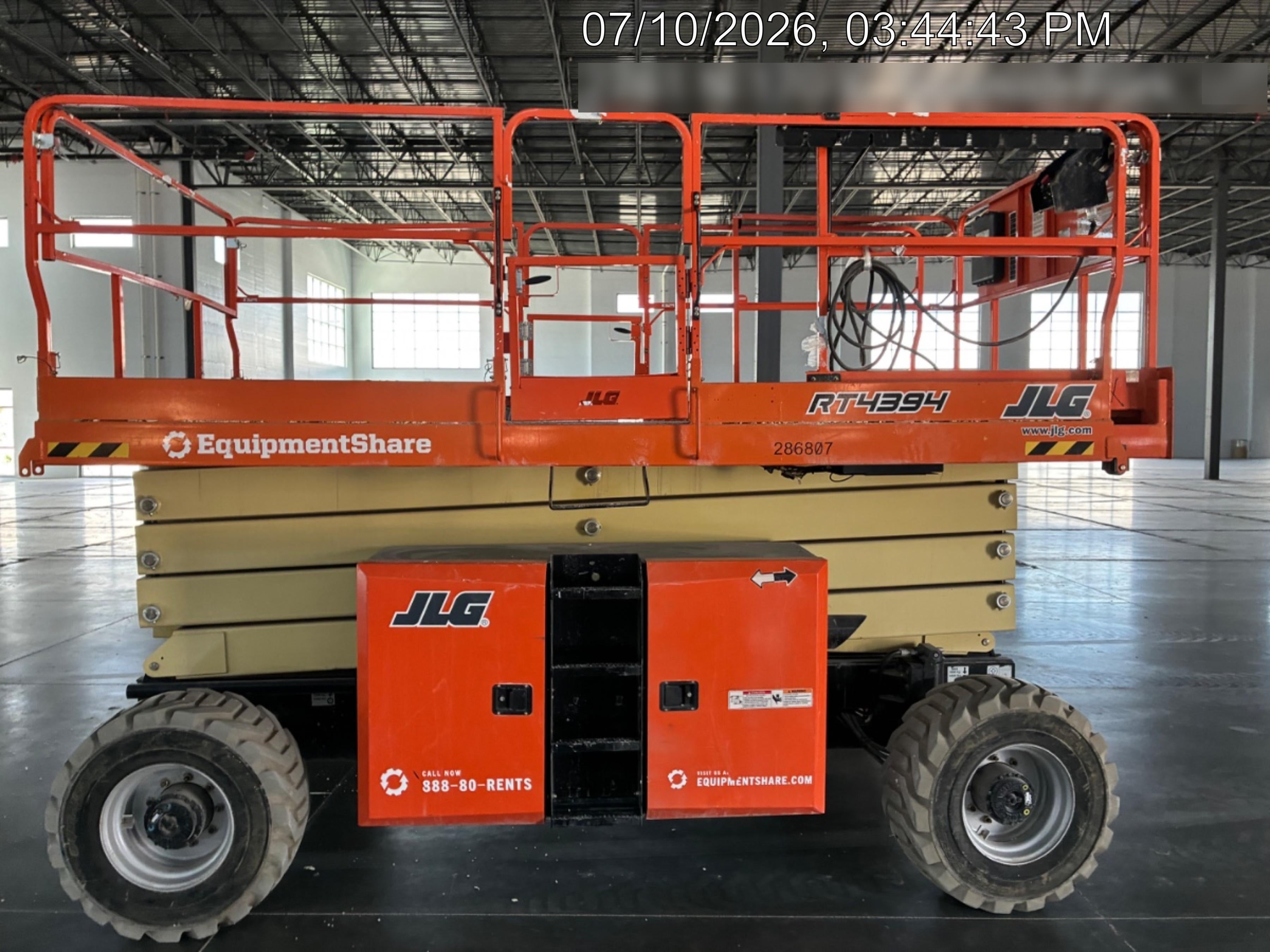 2022 JLG RT4394
