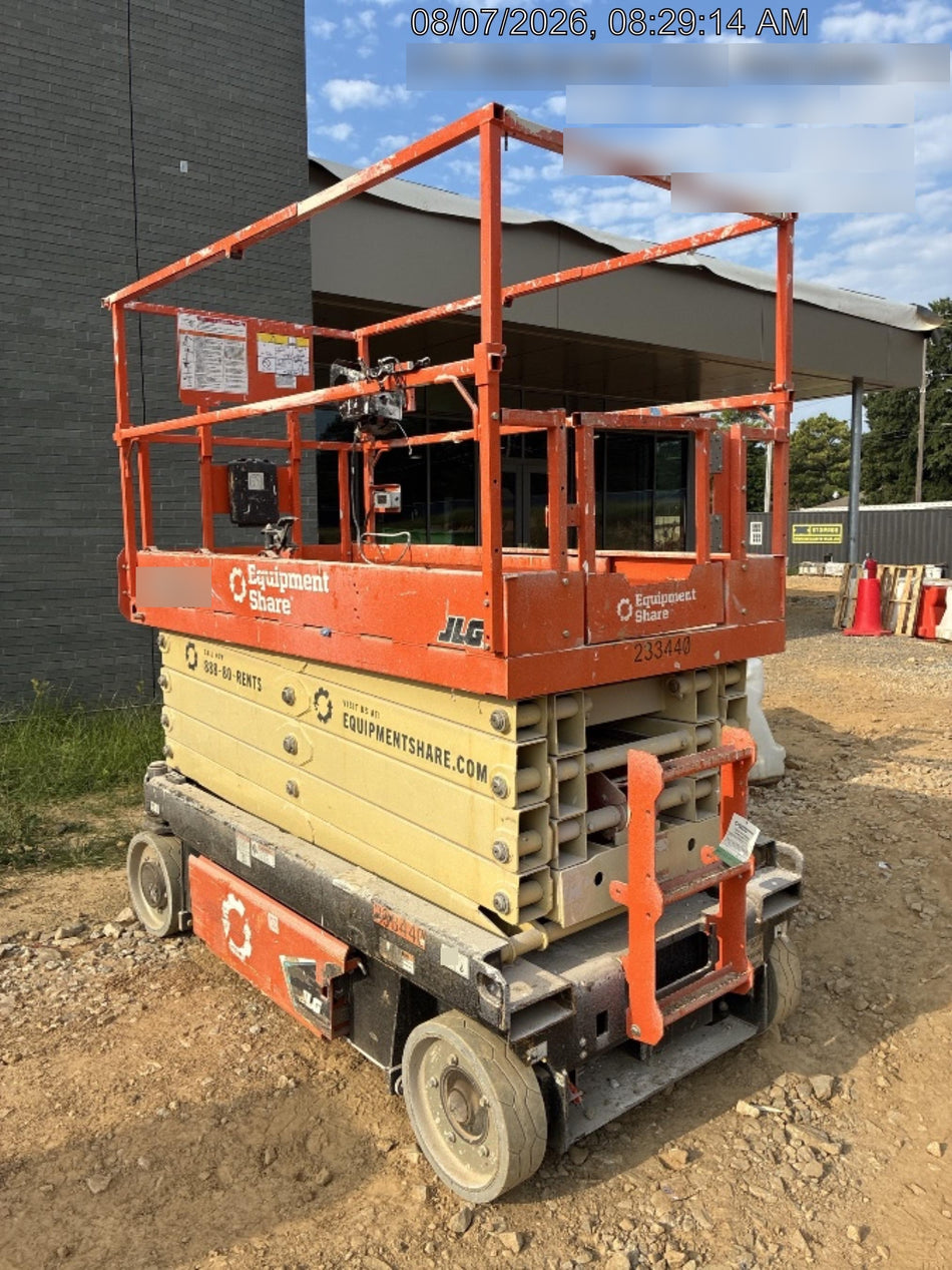 2022 JLG ES3246