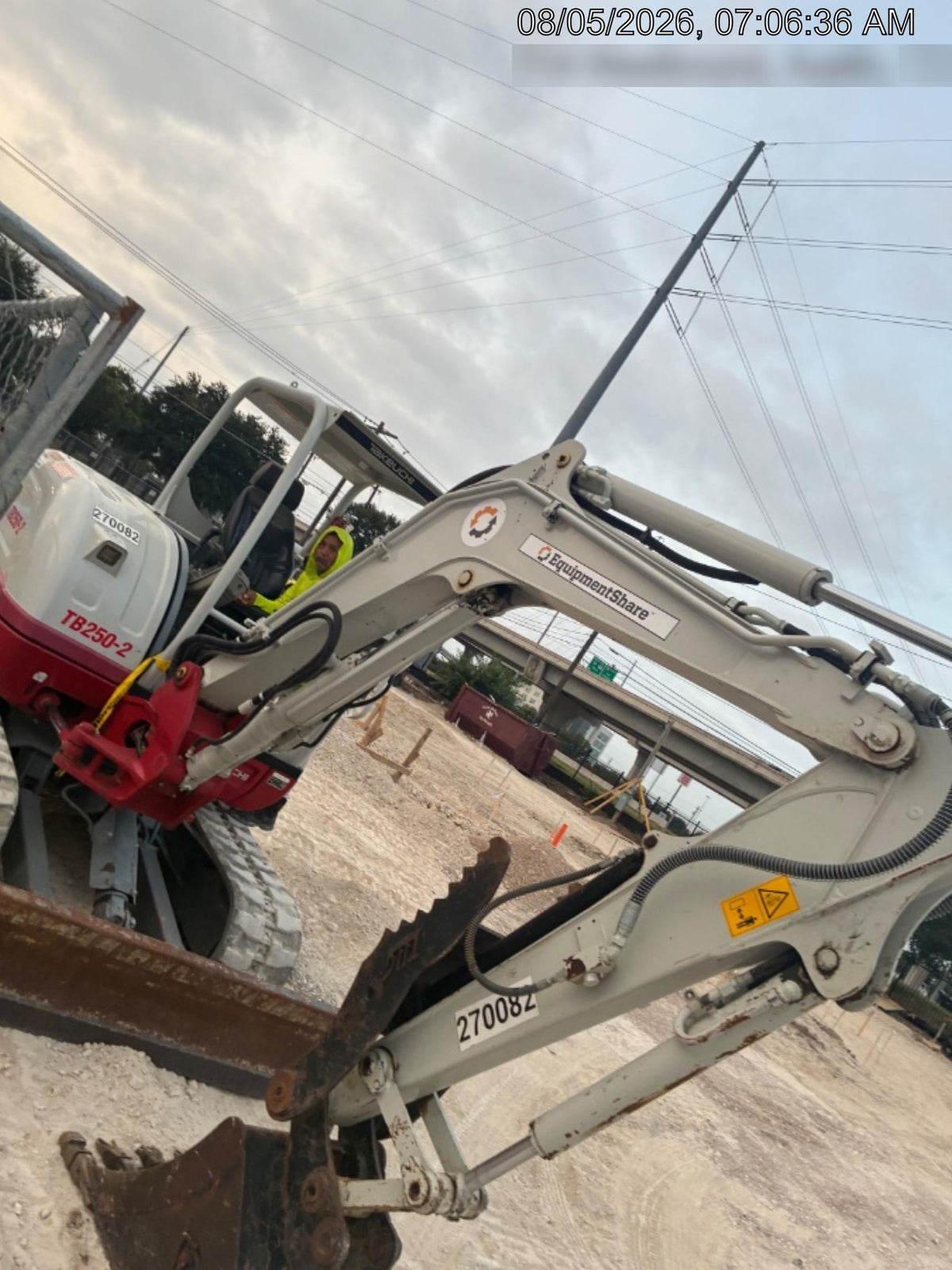 2022 TAKEUCHI TB250-2R