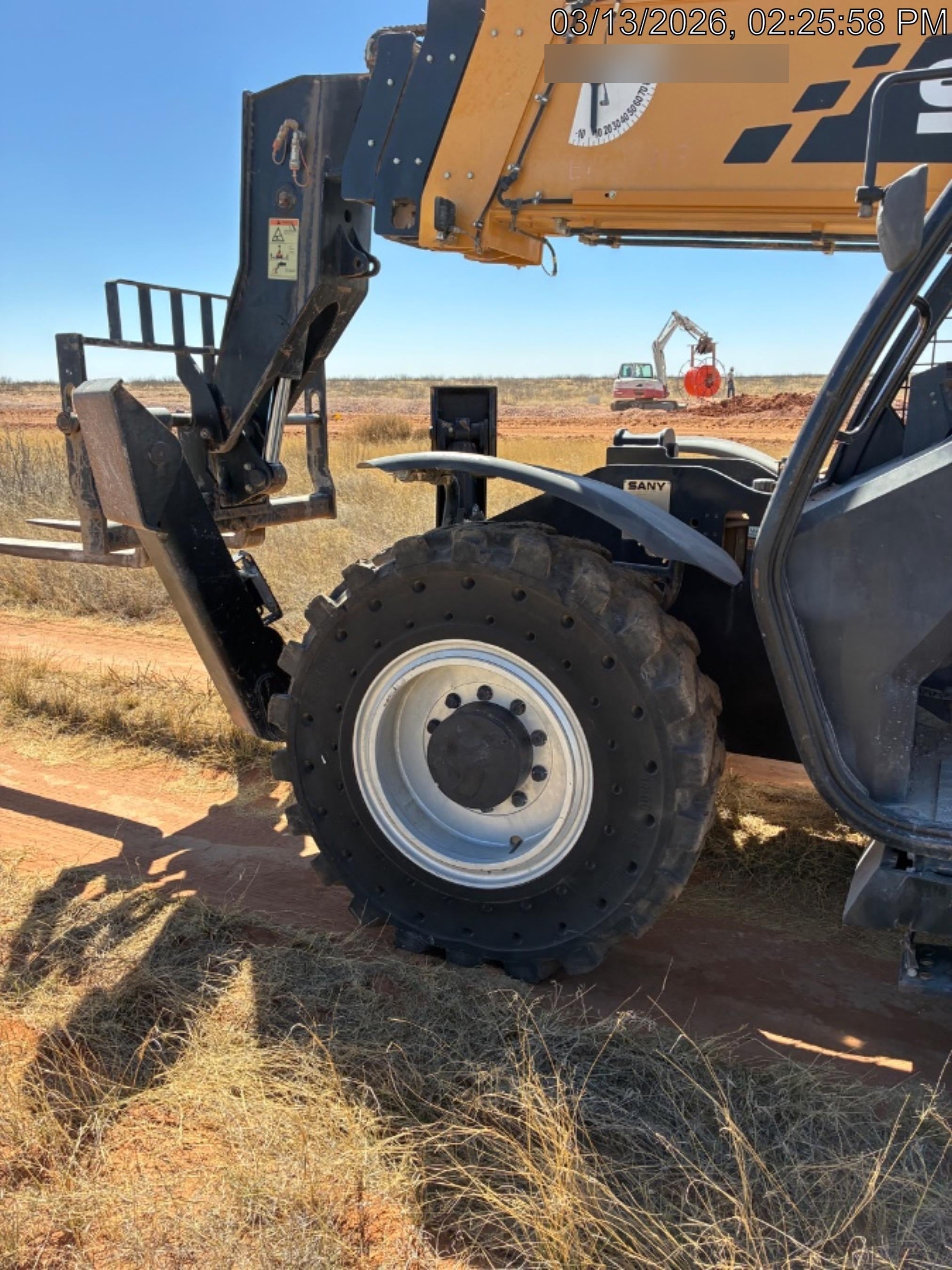 2022 SANY STH1056