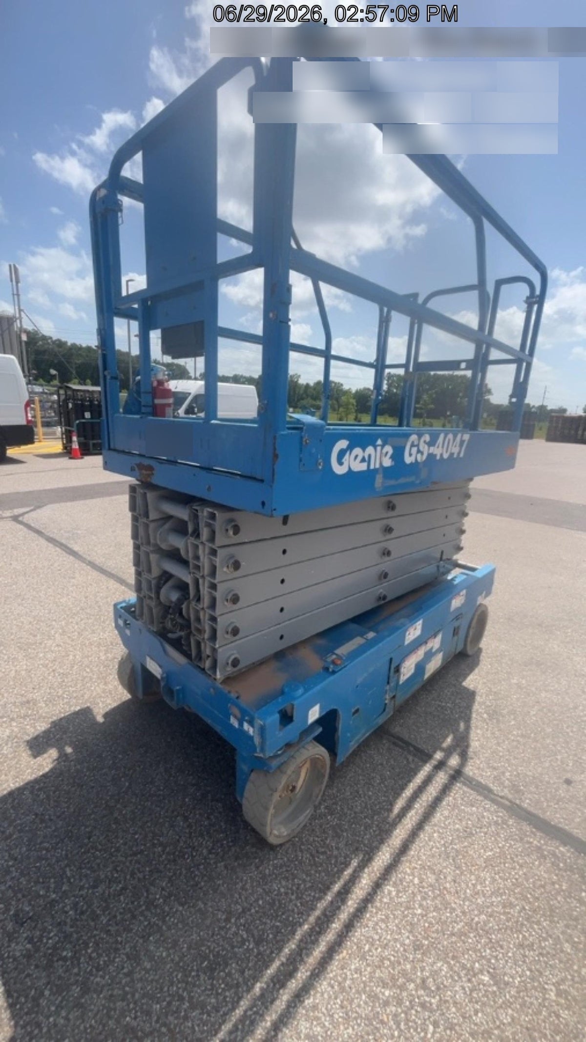 2019 Genie GS-4047 Folding rails with half height swing gate