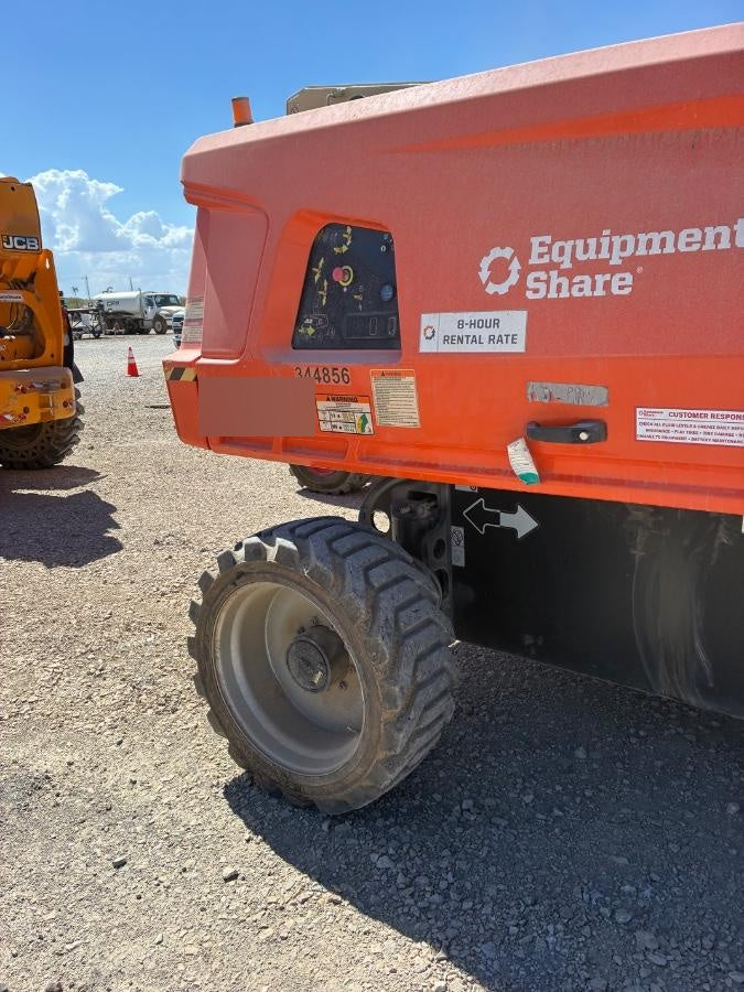 2023 JLG 600S