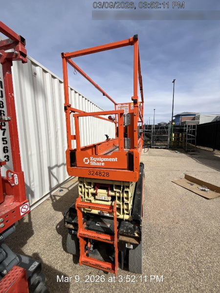 2023 JLG ES2632