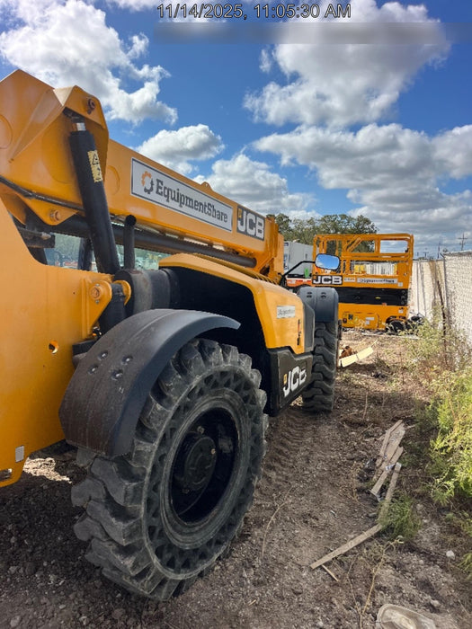 2020 JCB 509-42 Cab/Heat/Air, Solid Tires, Work Lights, Beacon, Aux Hydraulics, Back up Alarm, Lifting Eye, ES Decals
