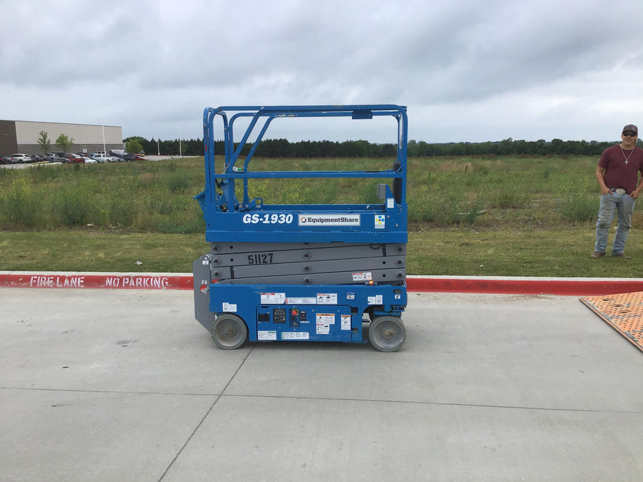 2019 Genie GS-1930 Fixed Rails with Chain Entry