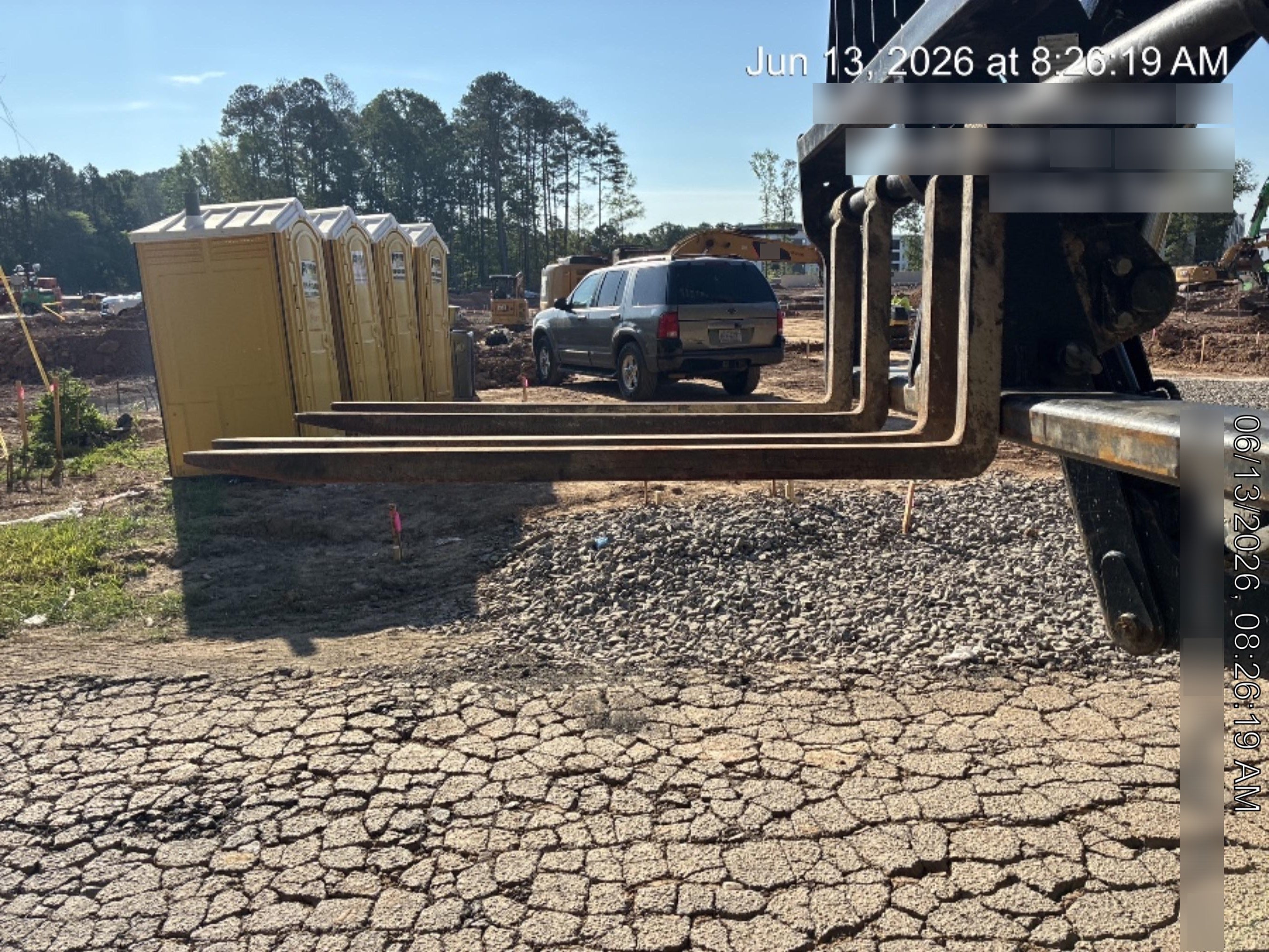 2022 SANY STH1056