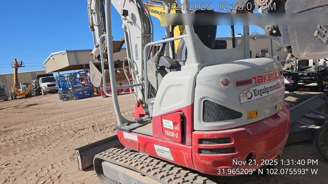 2021 TAKEUCHI TB235-2R