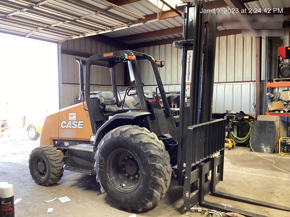 2023 CASE 588H