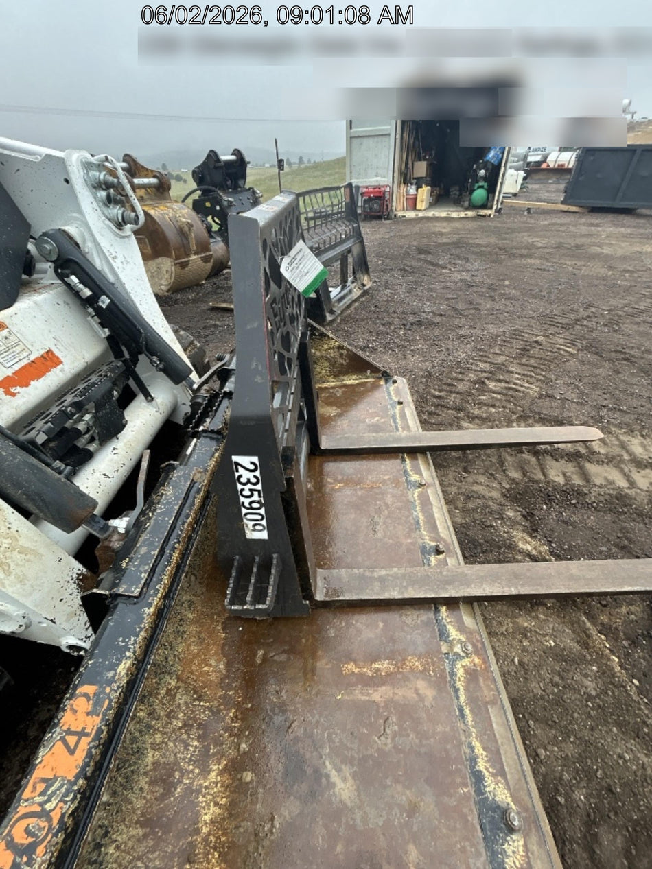 2022 PALADIN 48" Pallet Forks - Paladin