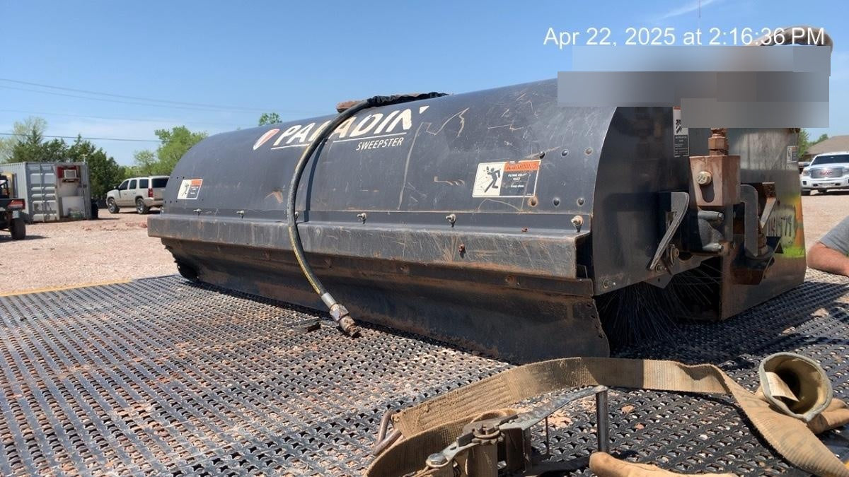 2021 PALADIN Sweepster SB72