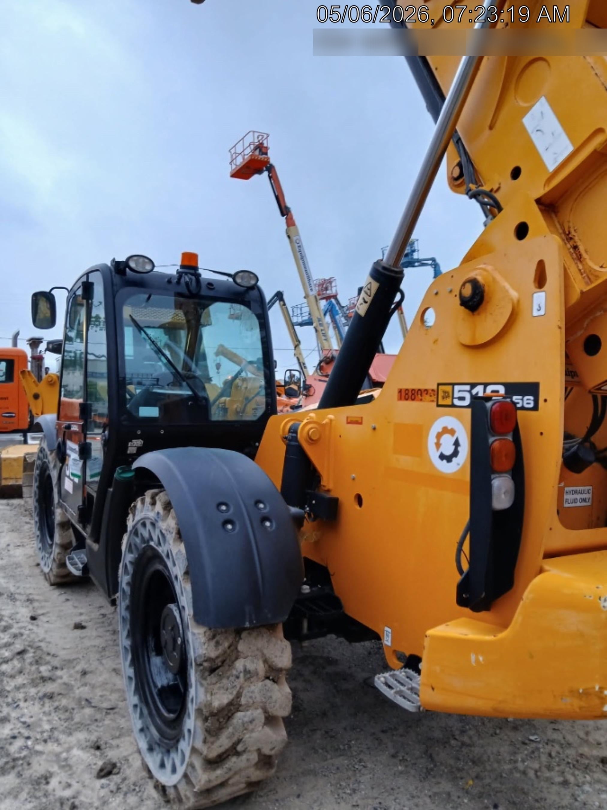 2021 JCB 512-56