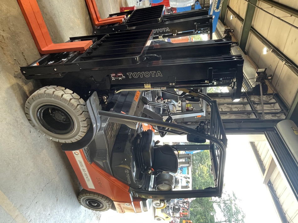 2022 TOYOTA 50-8FGU25