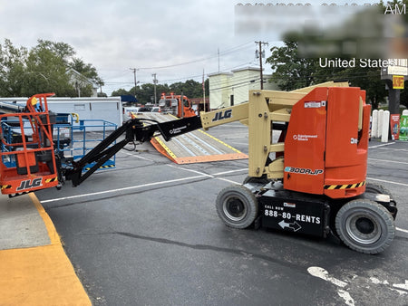 2025 JLG E300AJP