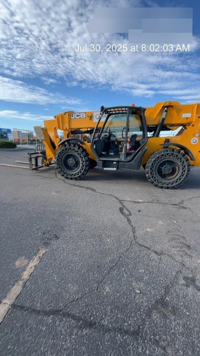 2020 JCB 512-56 Canopy, 74Hp, Solid Tires, Work Lights, Beacon, Aux Hydraulics, Back up Alarm, Lifting Eye, ES Decals