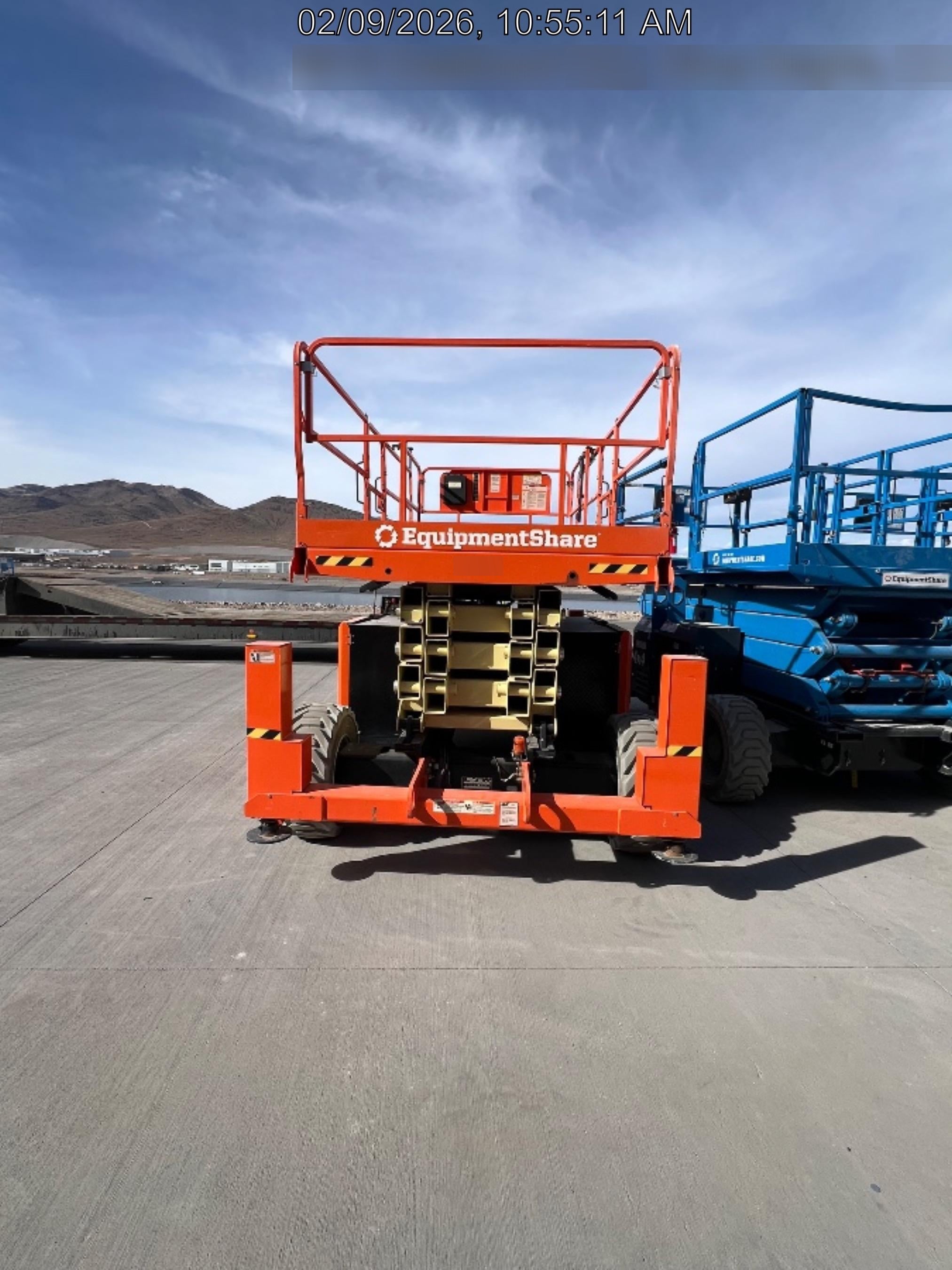 2023 JLG RT4394
