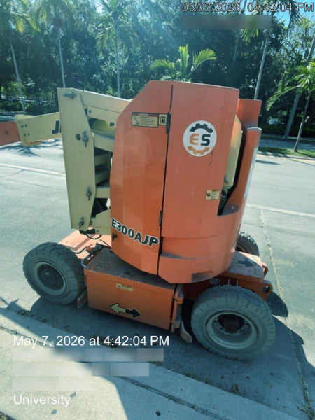 2019 JLG E300AJP