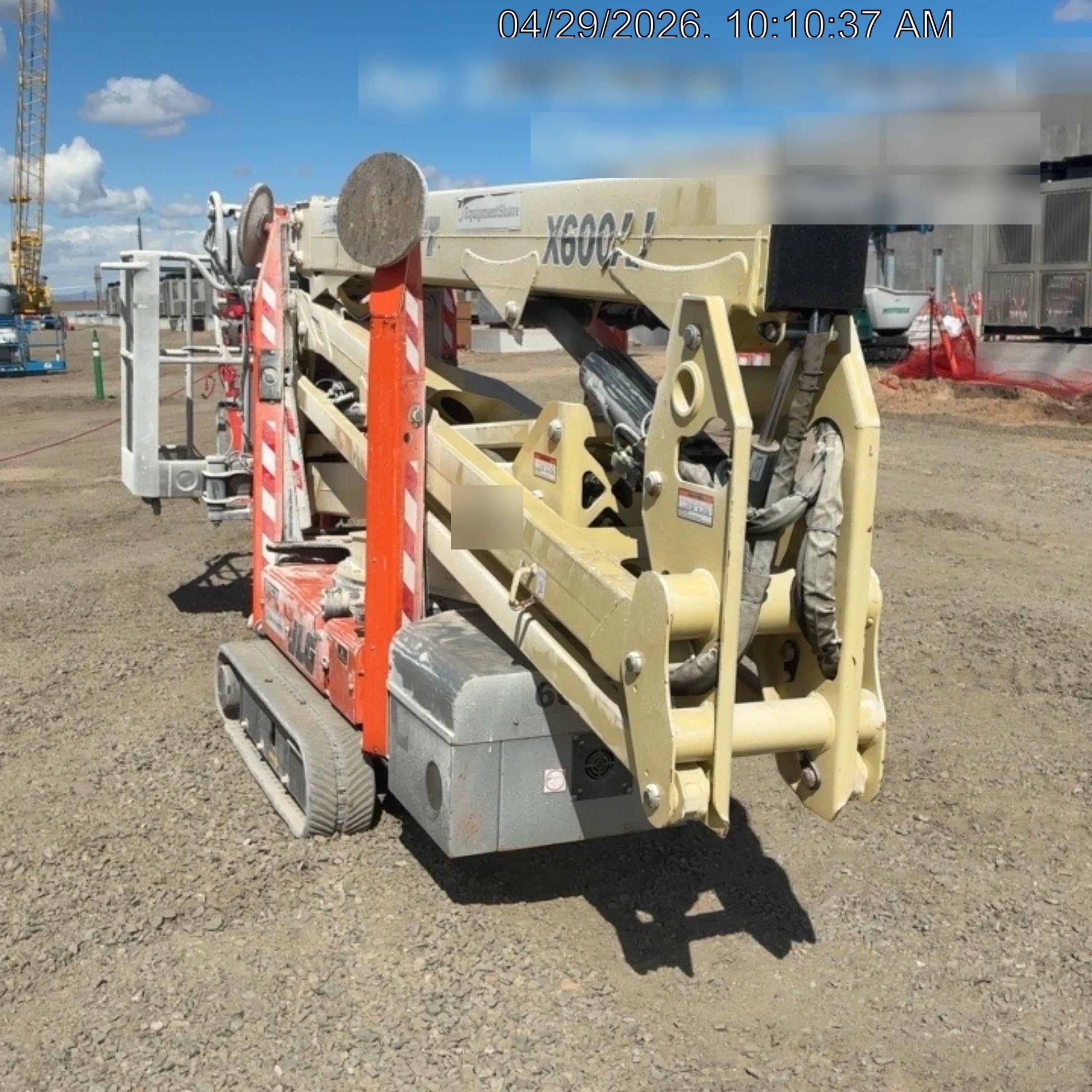 2020 JLG X600AJ