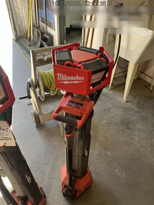 2022 MILWAUKEE 2136-20