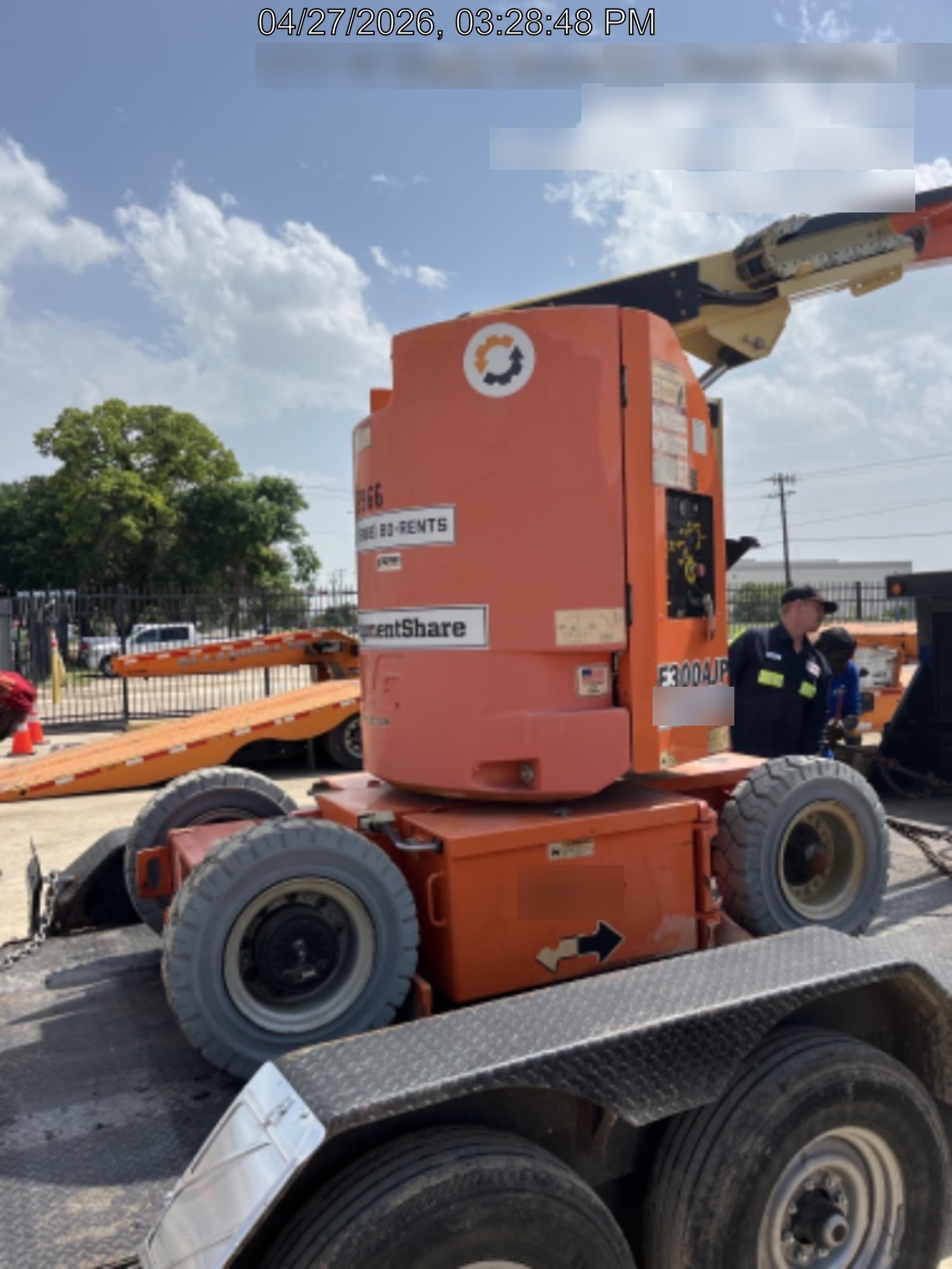 2018 JLG E300AJP