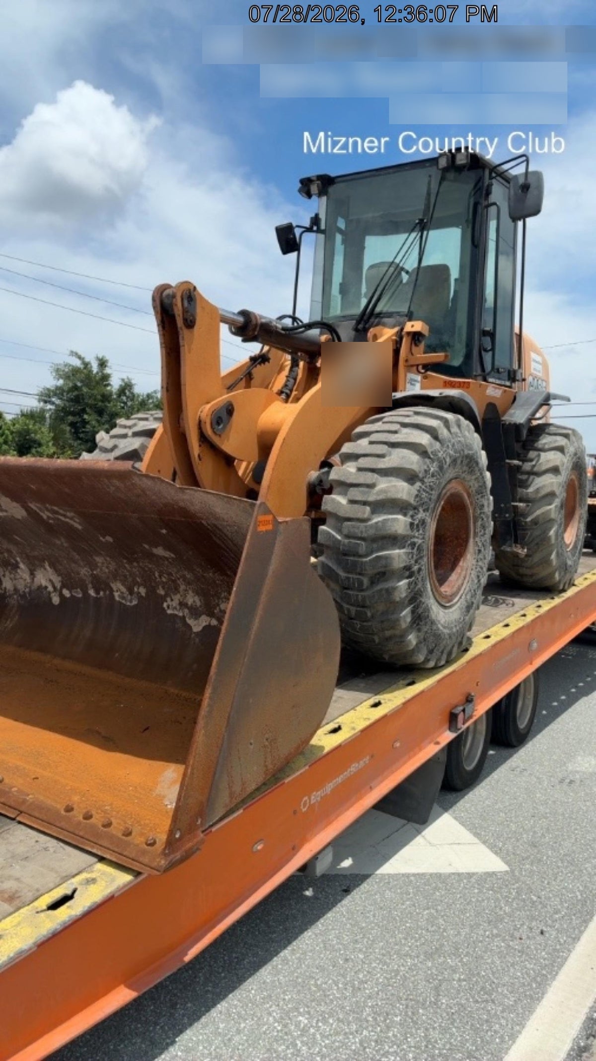 2015 Case 621F CLOSED CAB, JRB 416 STYLE HYD COUPLER