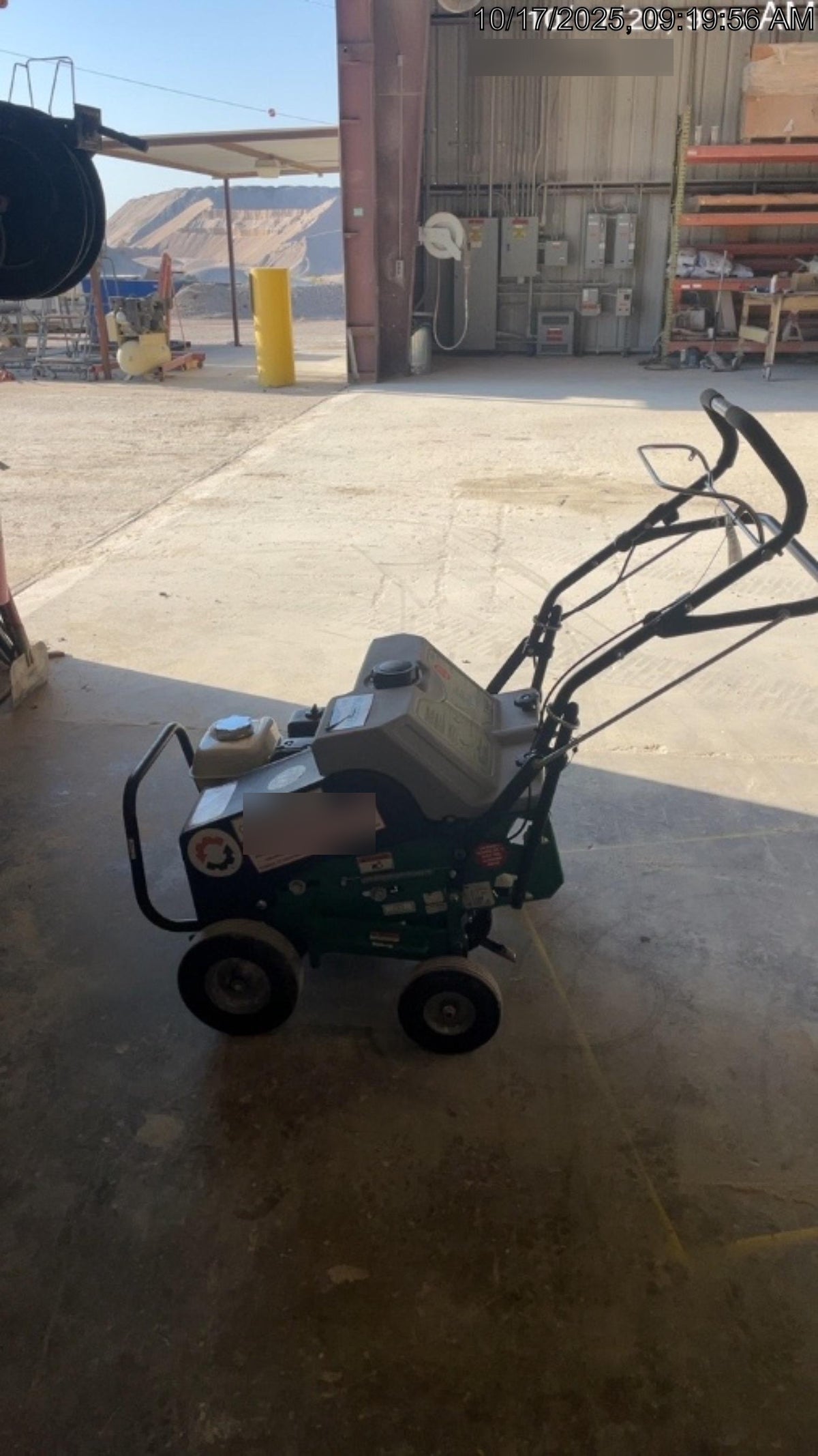 2022 BILLY GOAT AE401H