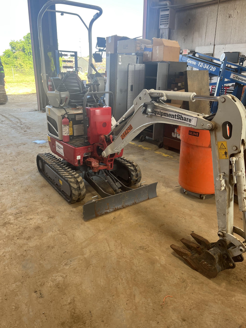 2022 TAKEUCHI TB210R
