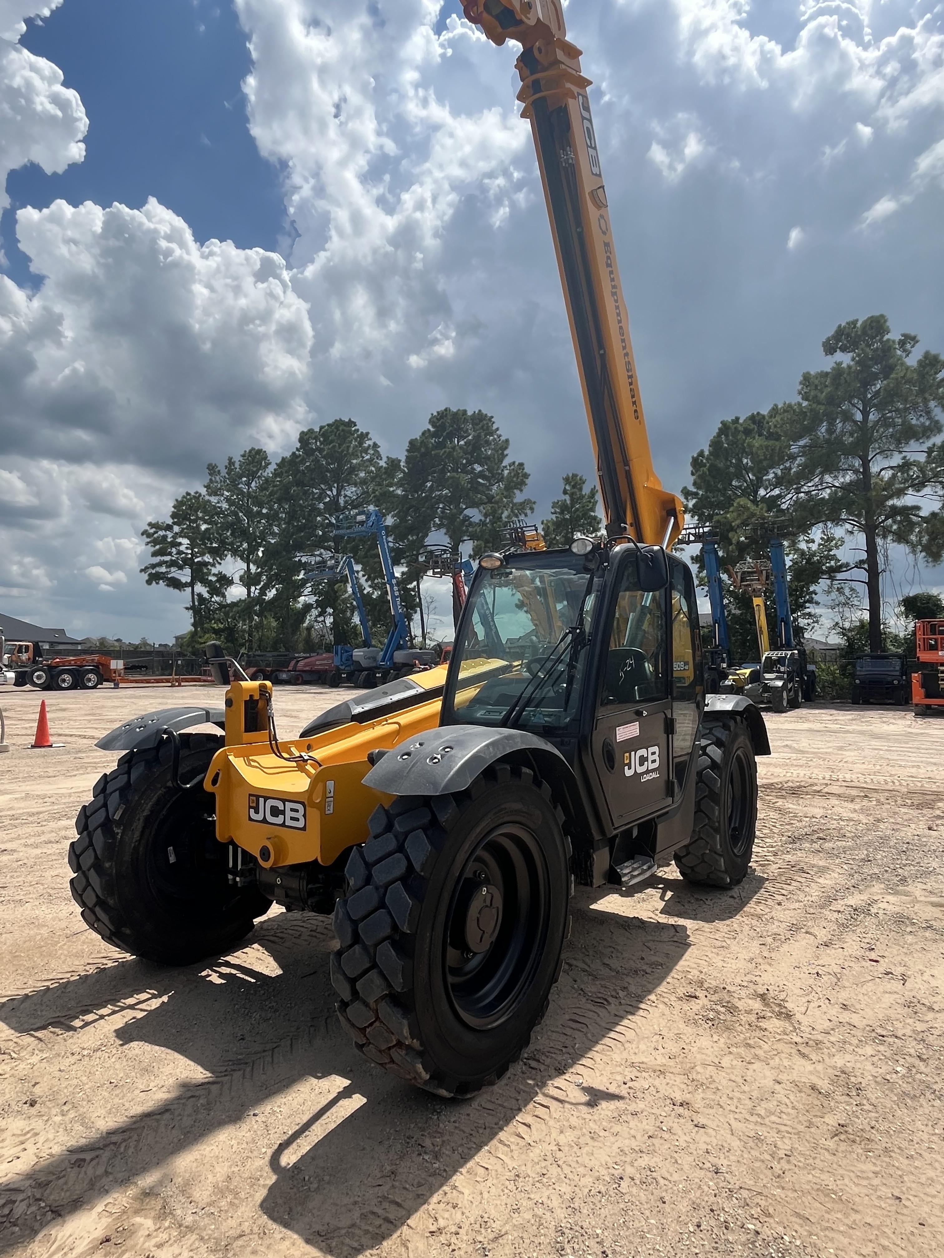 2025 JCB 509-42