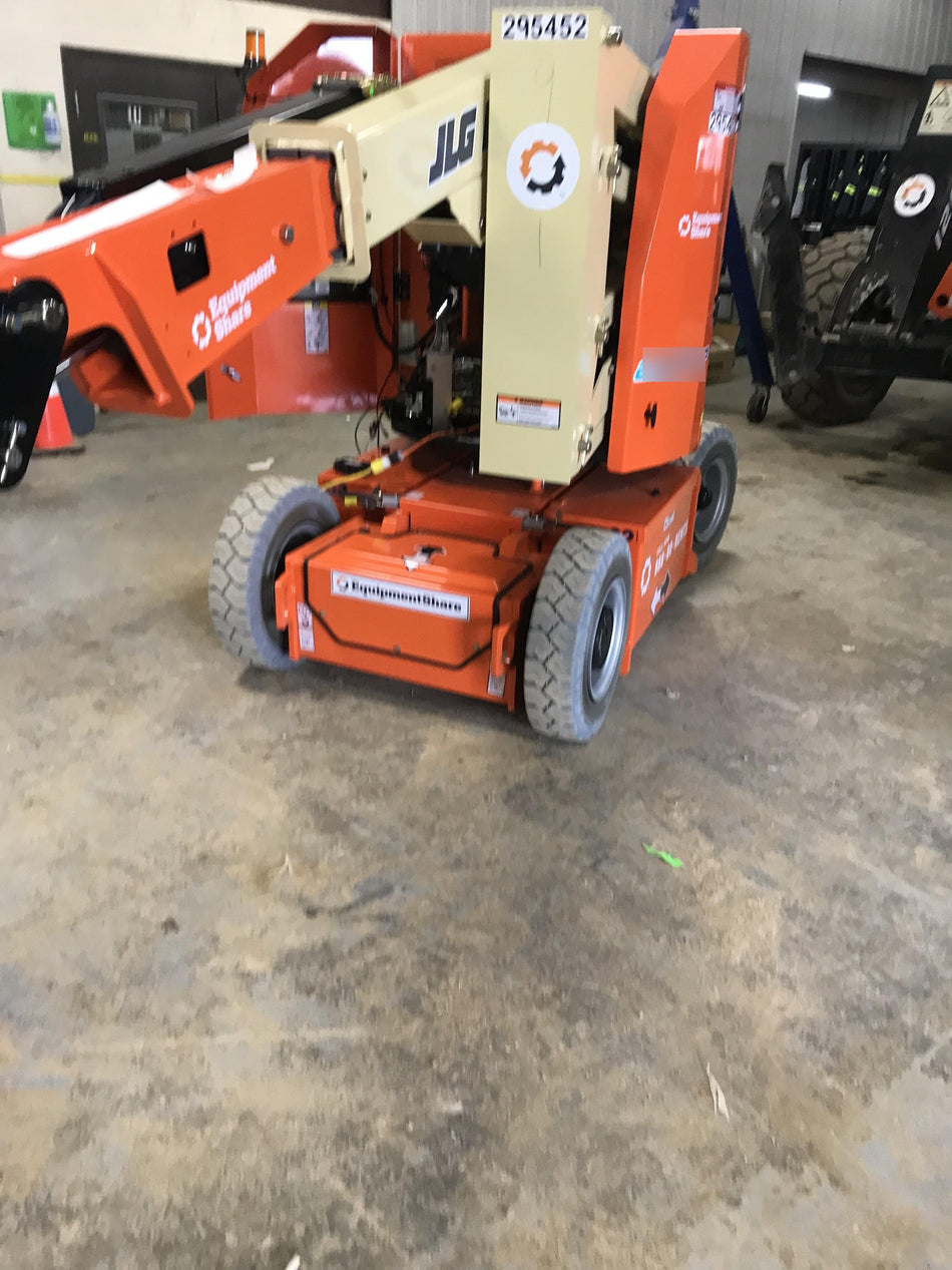 2023 JLG E300AJP