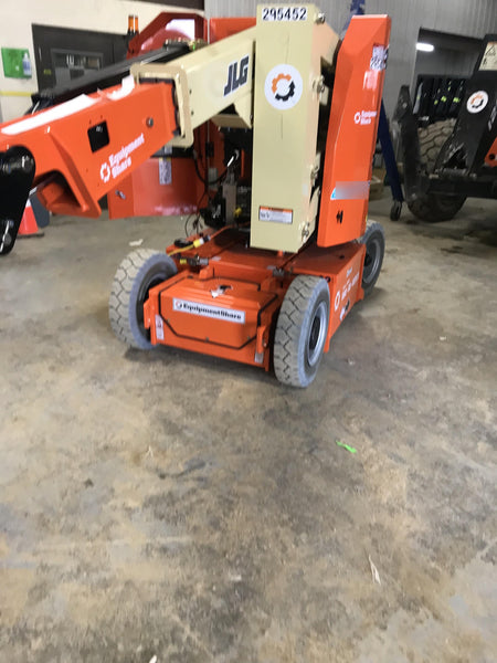 2023 JLG E300AJP