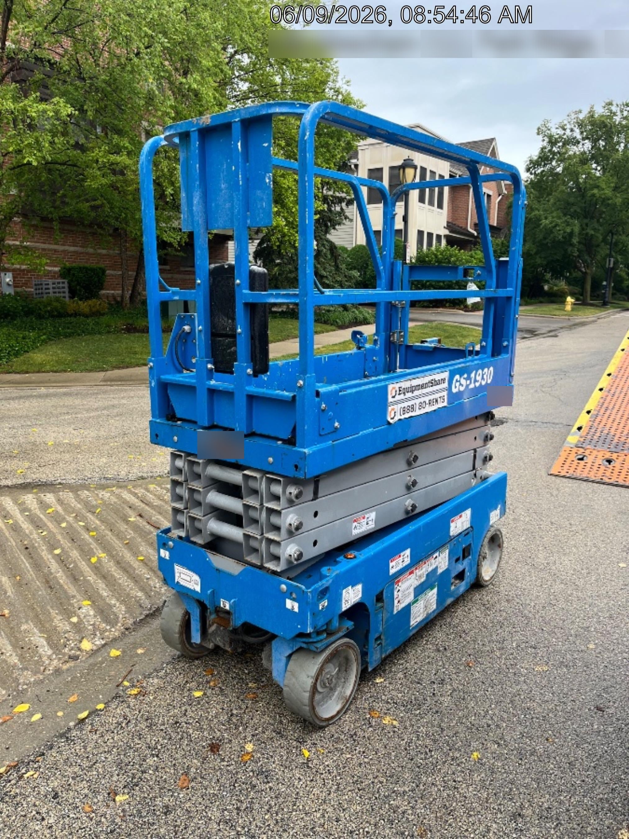 2020 Genie GS-1930 Solid Non Marking Tires, Beacon, Folding rails with half height swing gate