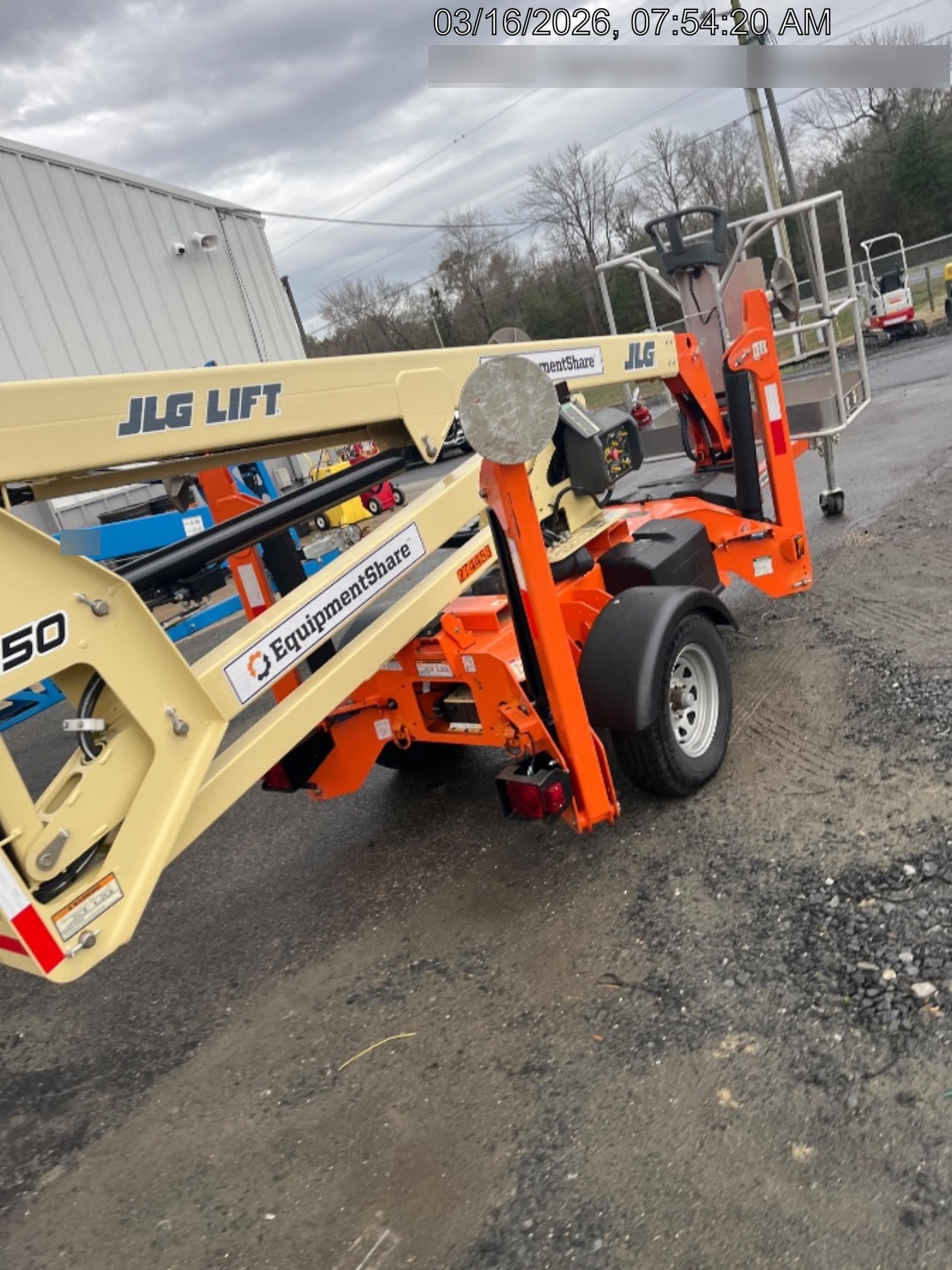2022 JLG T350