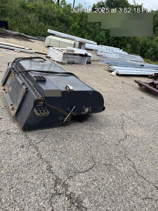 2020 PALADIN Sweepster SB72