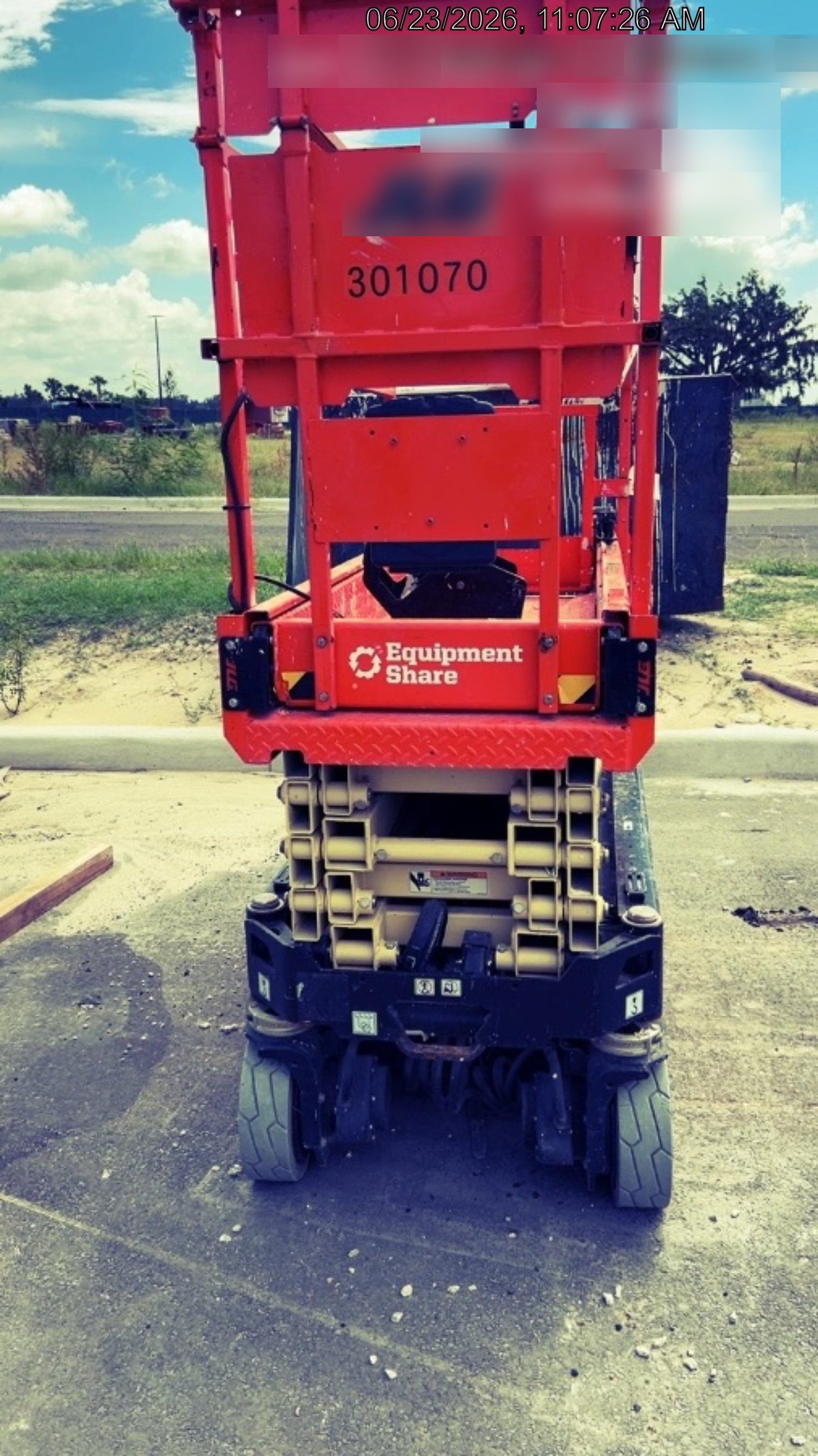 2023 JLG ES1932