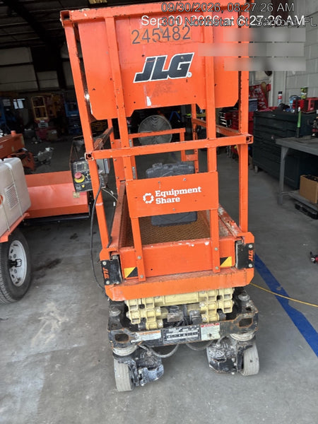 2022 JLG ES1330L