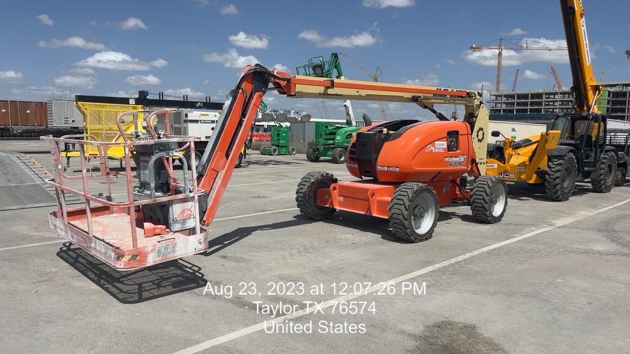 2023 JLG 600AJ