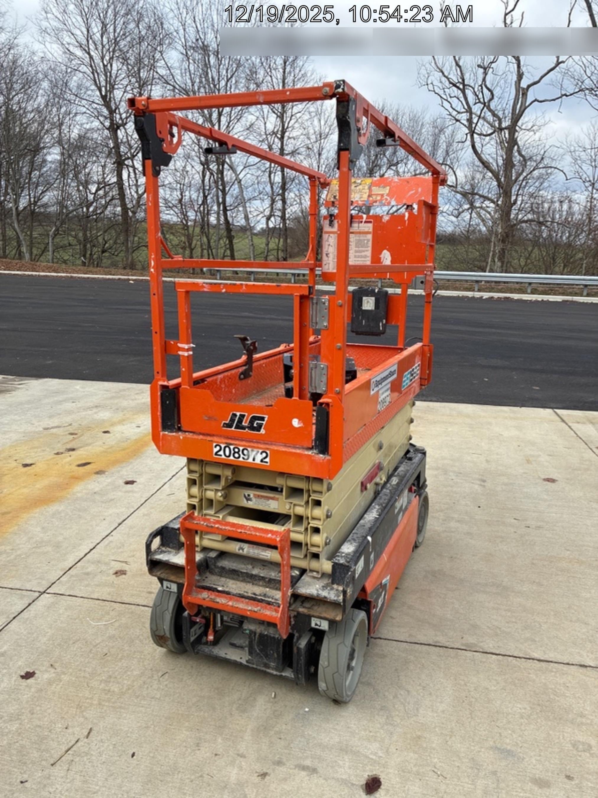 2022 JLG ES1932