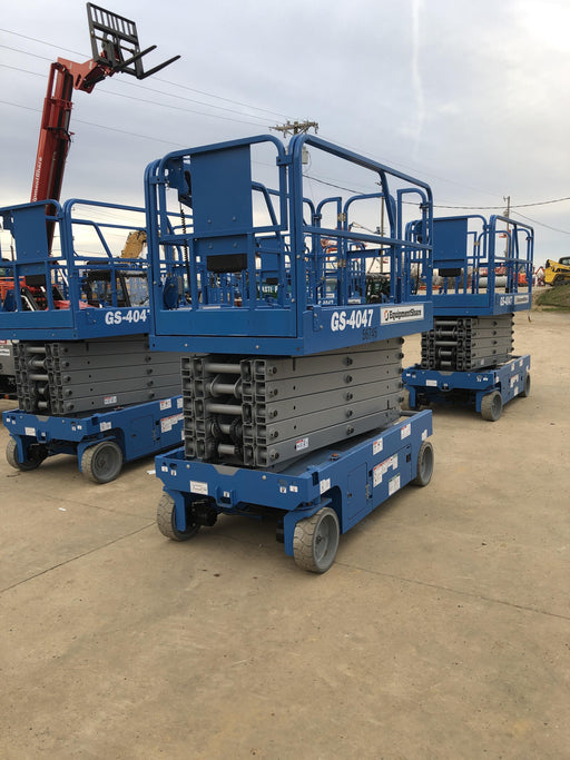 2019 Genie GS-4047 Folding rails with half height swing gate