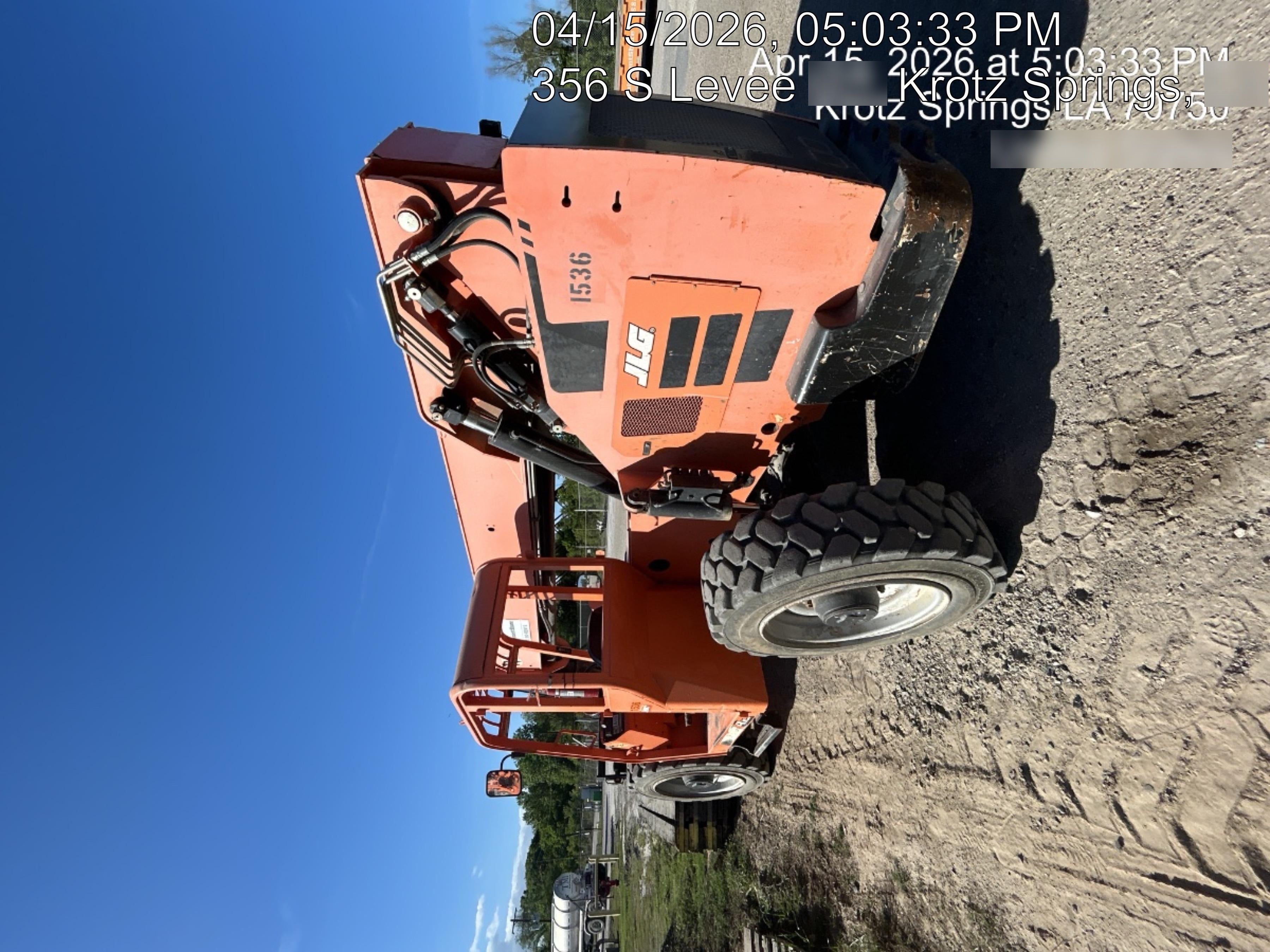 2016 JLG 8042
