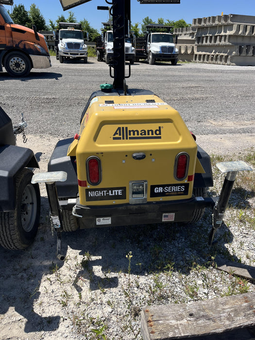 2022 Allmand NLV3GR (4) LED Light Fixture 350W, 23' Vertical Mast, 3kW Prime, Towable, ES Decals, T3