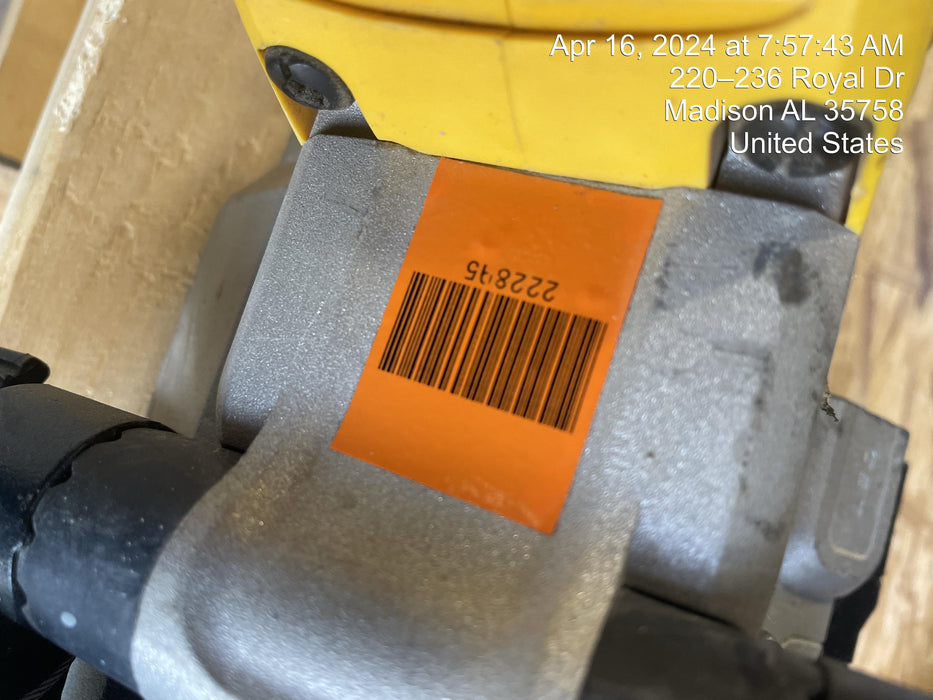 2022 DEWALT DCS374P2