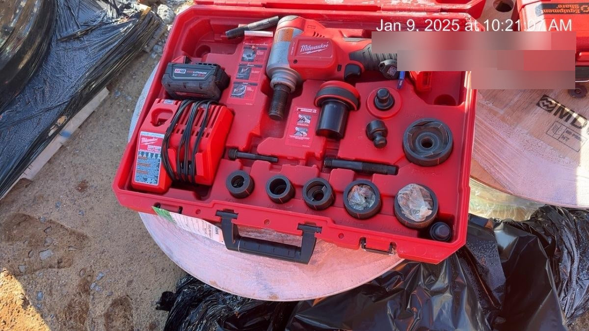 2023 MILWAUKEE 49-16-2695