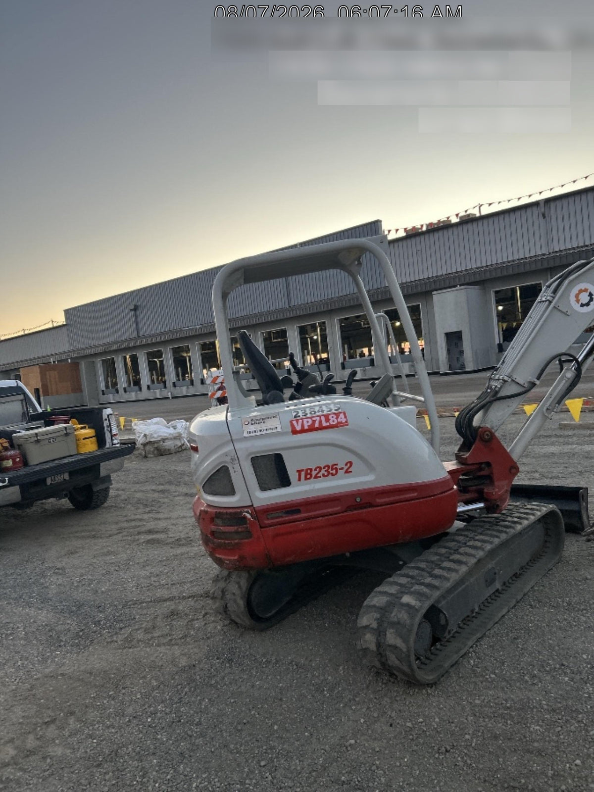 2022 TAKEUCHI TB235-2R
