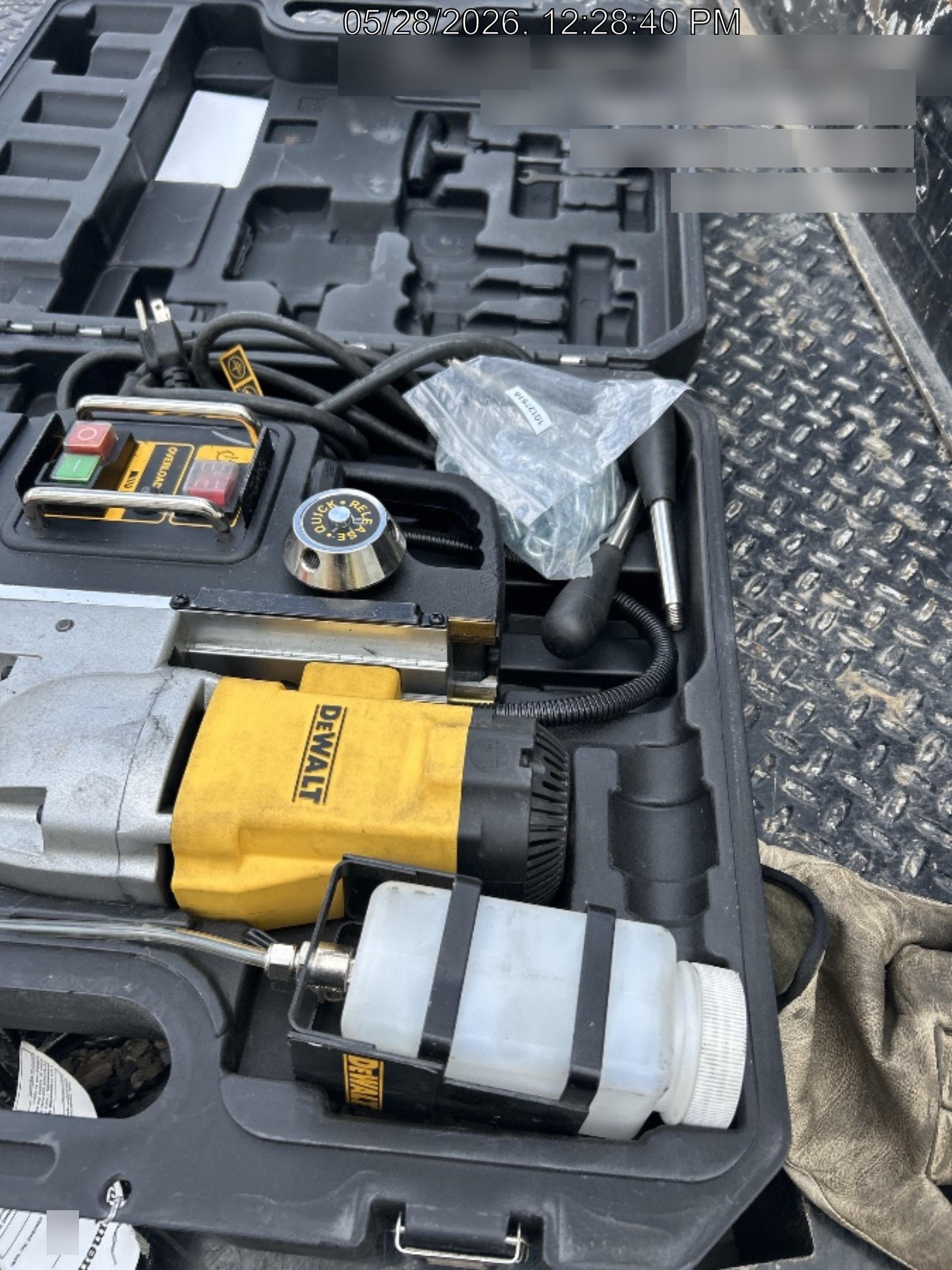 2023 DEWALT DWE1622K