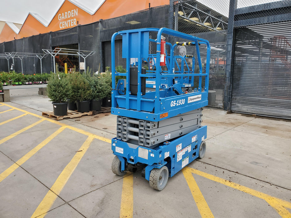 2019 Genie GS-1930 Fixed rails with chain Entry