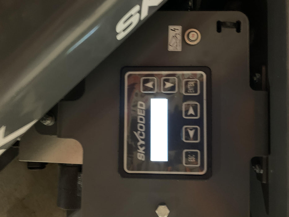 2020 Skyjack SJIII-3219 Solid NM Tires, Half height spring hinged entry gate, Dual Beacons, 800W Inverter