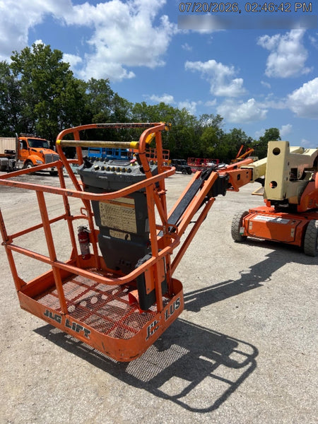 2019 JLG E400AJPN