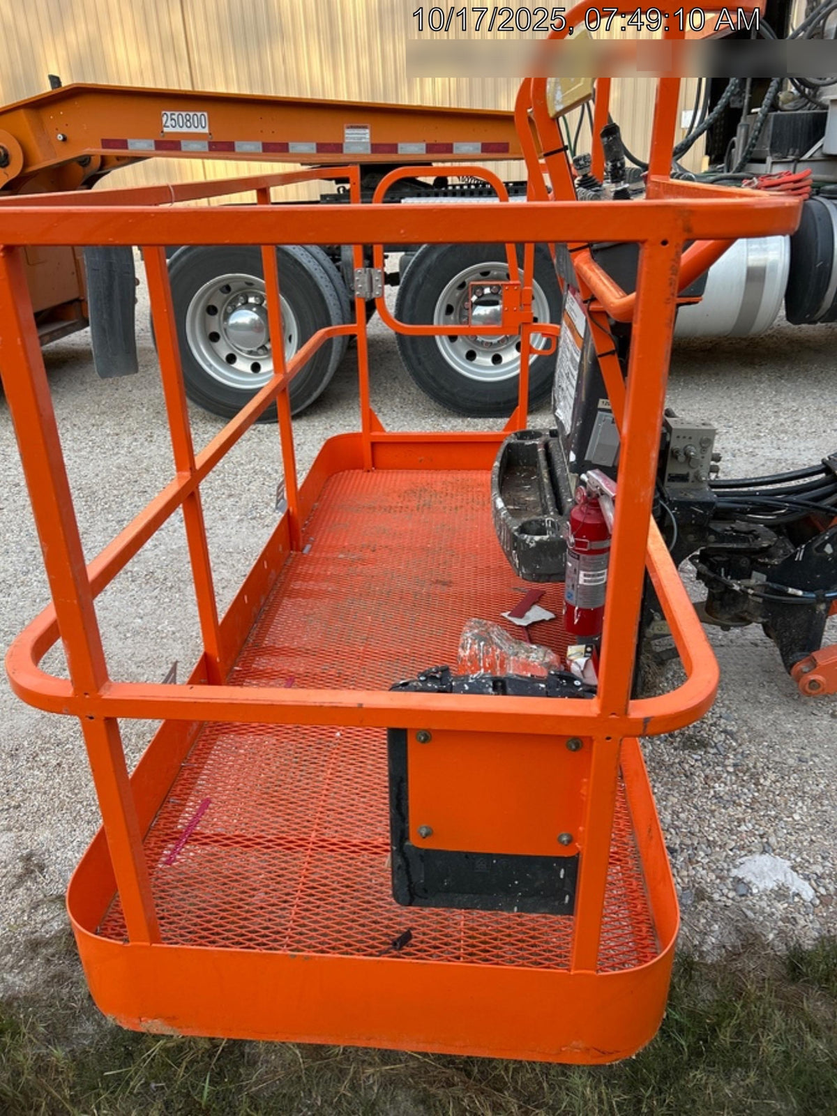2020 JLG 660SJ